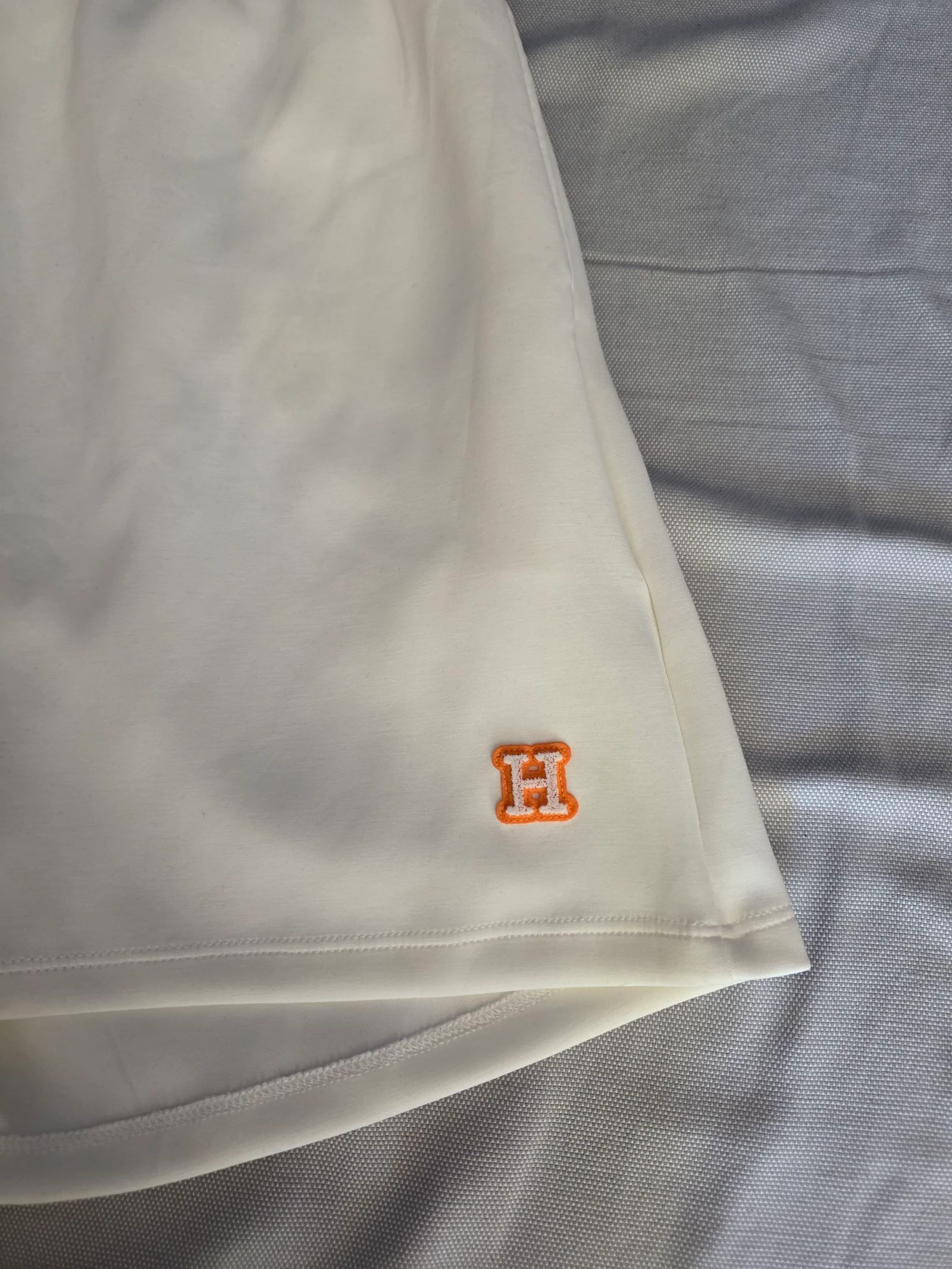 Women's white shorts – photo 2